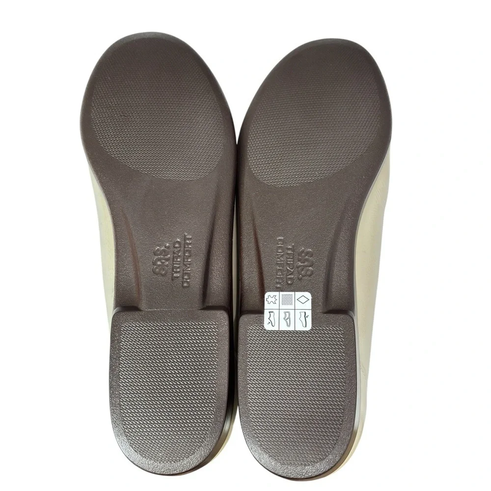 SAS Metro Loafers Womens Size 12M Beige Soft Leather Tripad Horsebit Made in USA
